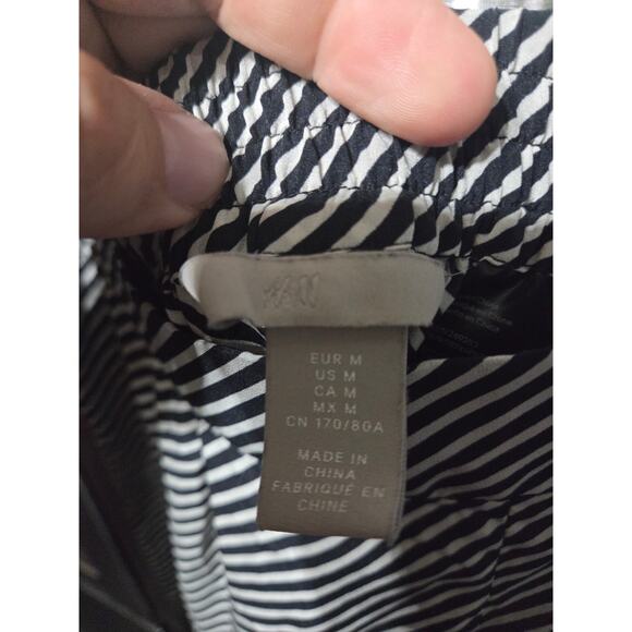 Black and White Striped Wide Leg Pants - H&M - M - Picture 3 of 3